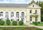 Kuren in Polen: Außenansicht des Kurhaus Edward in Bad Warmbrunn Cieplice Zdrój