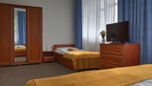 Kuren in Polen: Weitere Zimmeransicht in der Klinika Mlodosci Medical SPA Bad Flinsberg Isergebirge